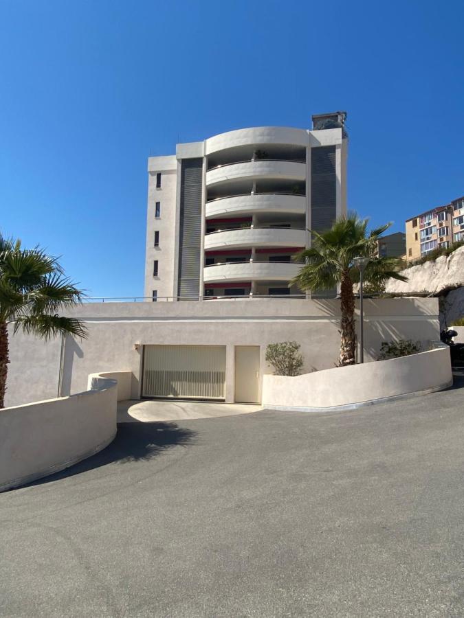 Appartement T2 de standing avec parking à 250 mètres de la plage, route des Sanguinaires, Ajaccio Ajaccio  Extérieur photo